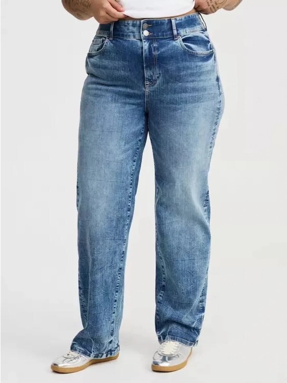 Torrid High Rise 90’s Straight Jeans.  Size 18R